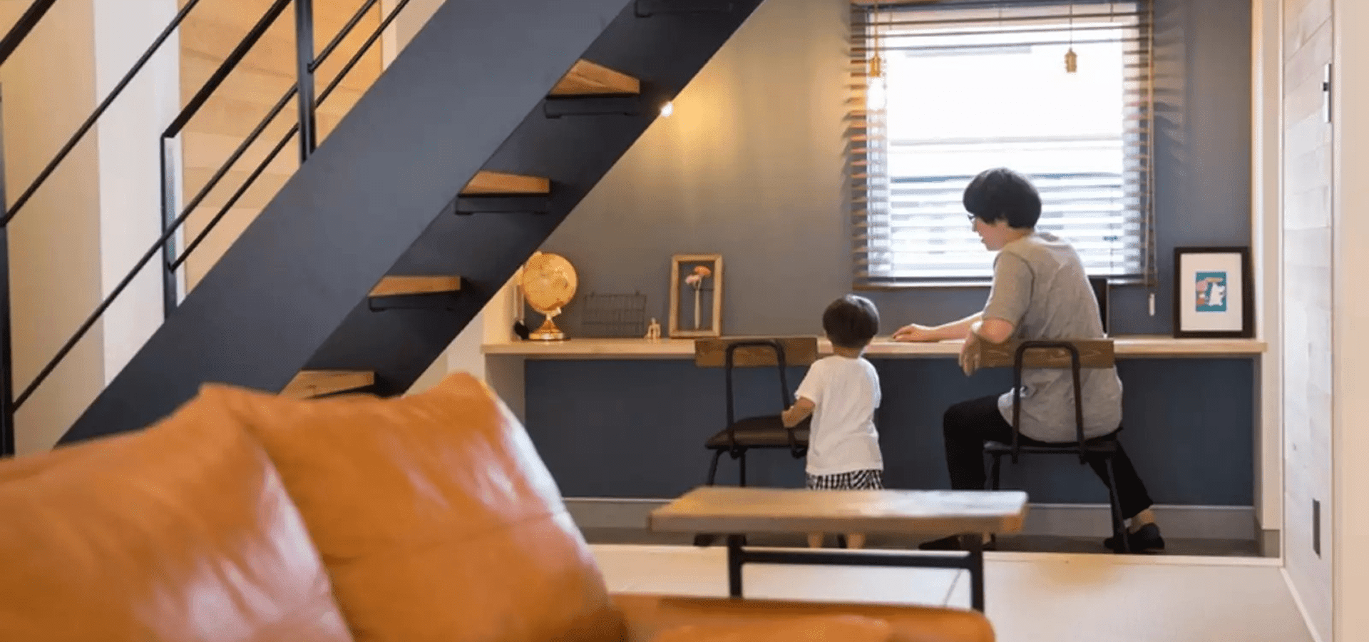 説明を受けている写真