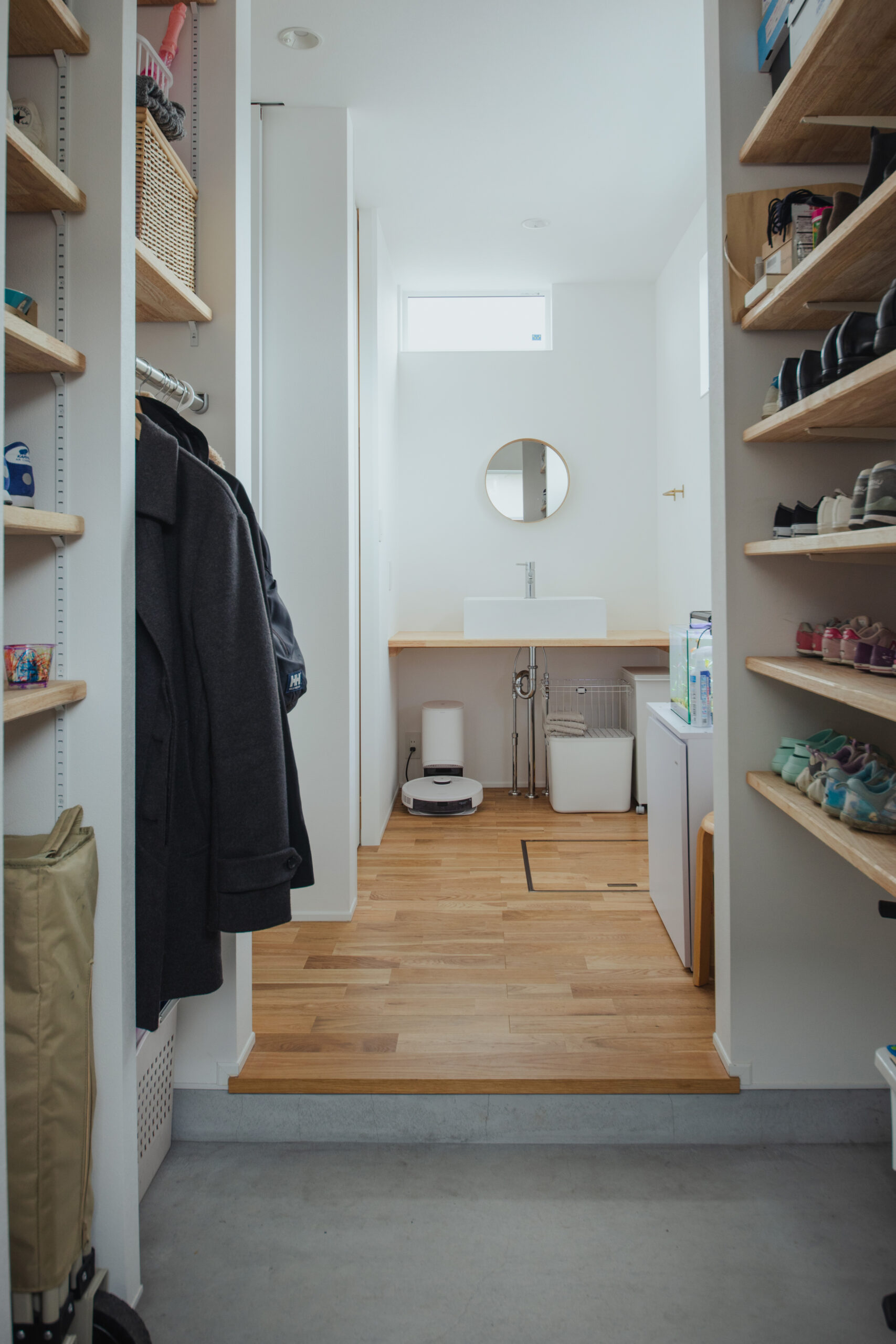 優しい風合いの三角屋根のお家