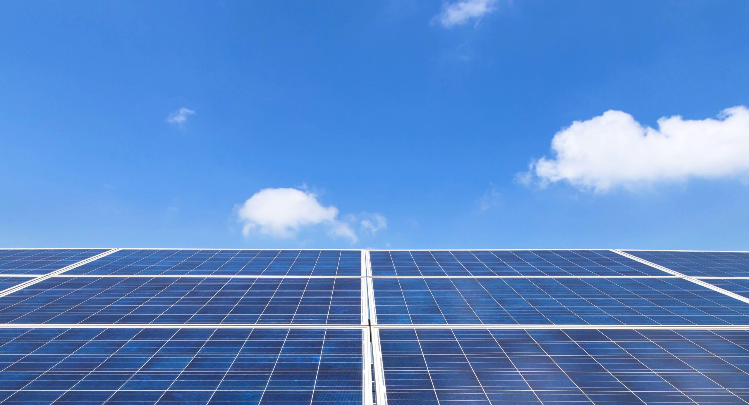 太陽光発電、つける？つけない？浜松・藤枝の注文住宅プロが教える「20年先まで後悔しない」新常識