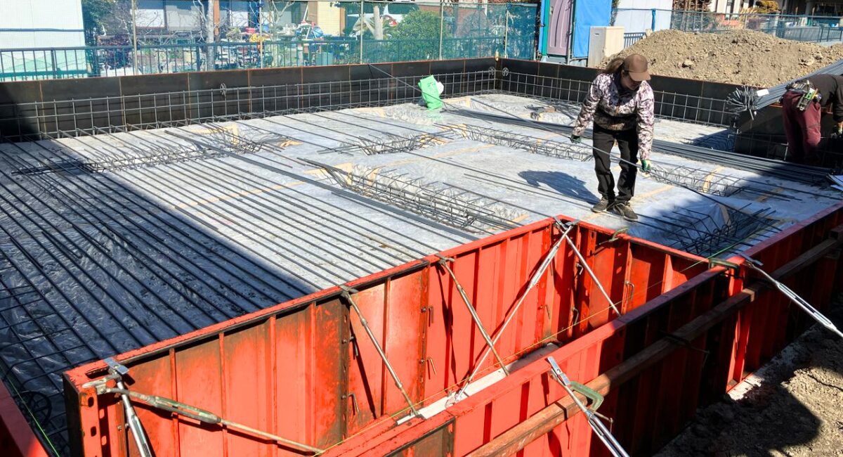 職人技が光る「配筋組み立て」と「配筋検査」