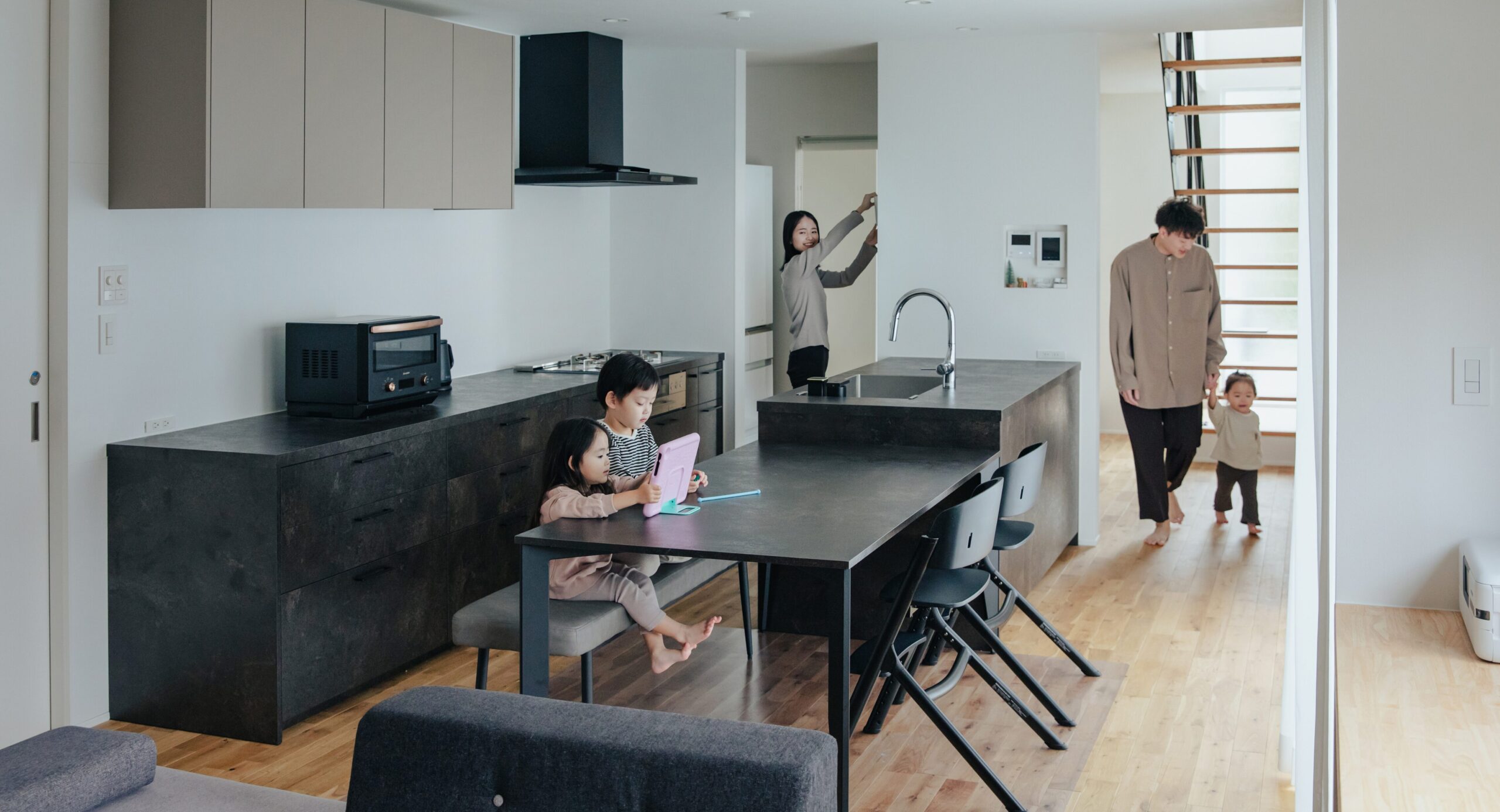 浜松・藤枝で家を建てるタイミングは?出産前・小学校入学前など子育て世代の「買い時」を徹底比較