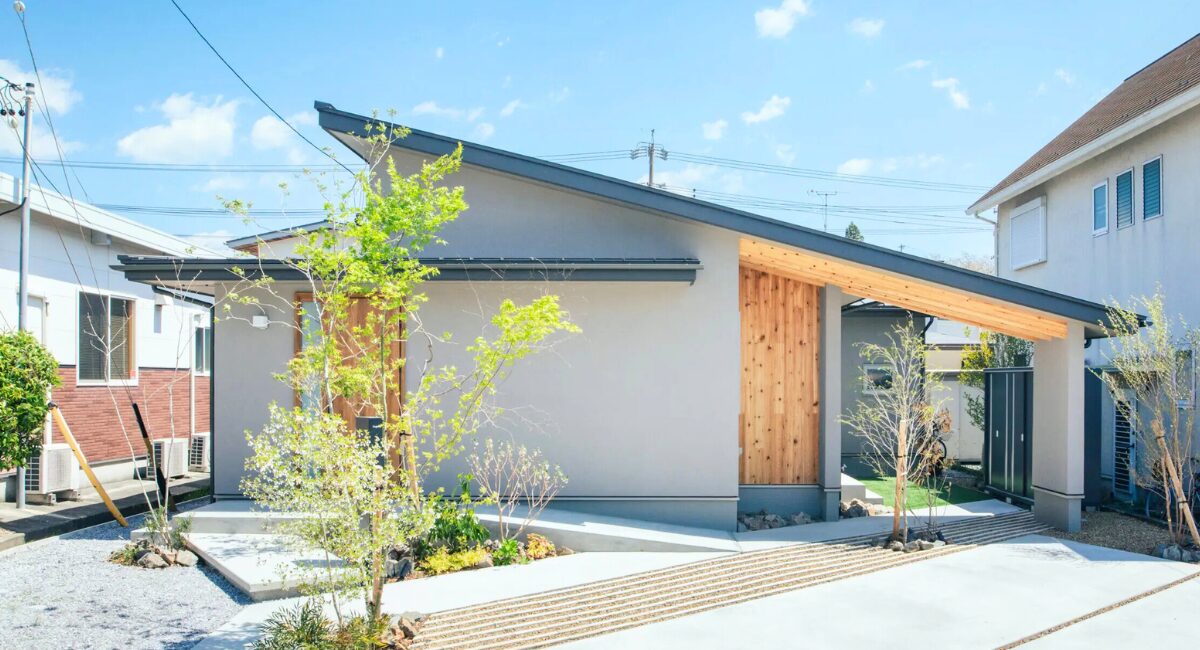 【第2位】四季と暮らす、庭にひらく32坪の平屋