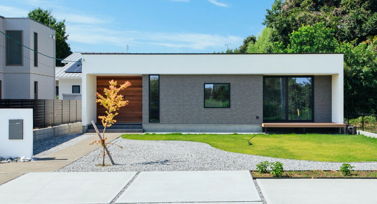 【第3位】自然と調和した、洗練モダンな27坪の平屋