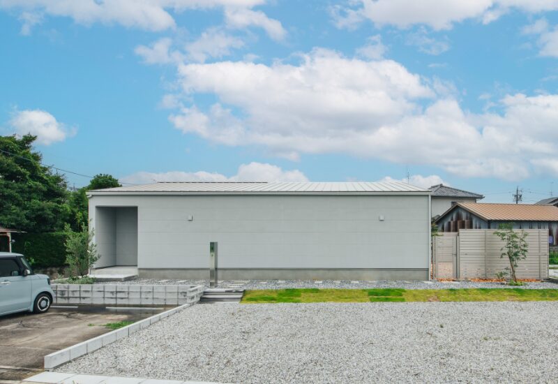 【浜松市】中庭とつながる、プライバシーと開放感を両立した平屋